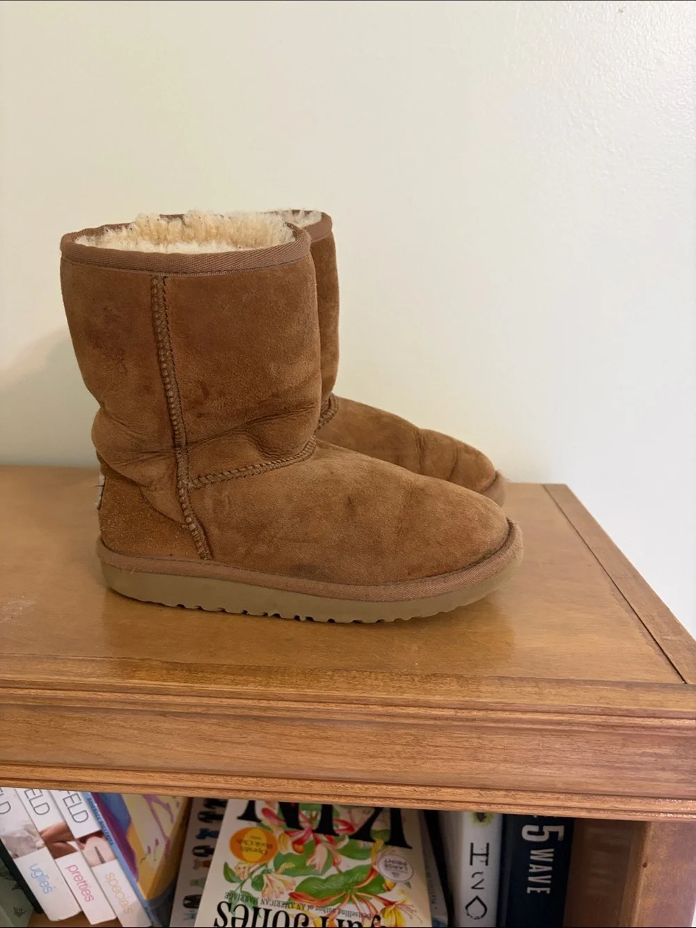 UGG Short Shearling Boots - Chestnut Brown